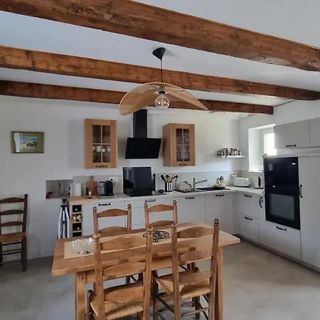 Nyaraló Maison De Pierre *