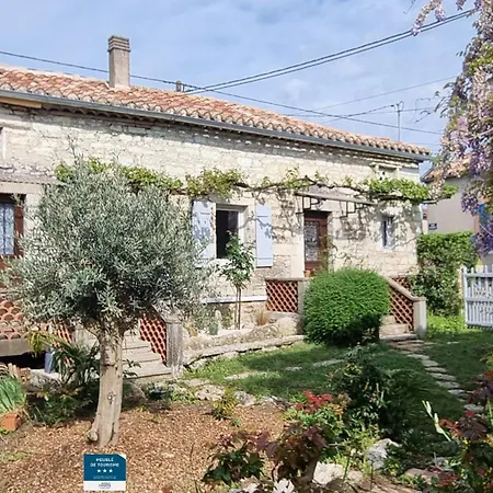 Maison De Pierre *