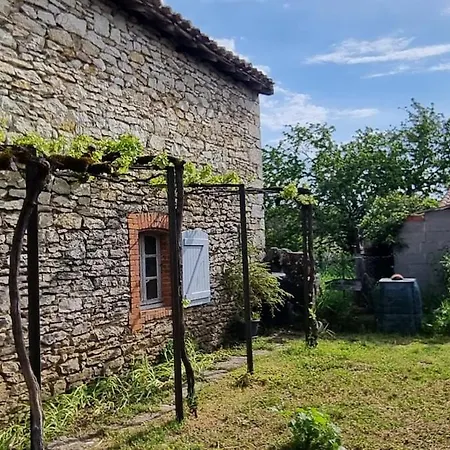 بيت للعطل Maison De Pierre